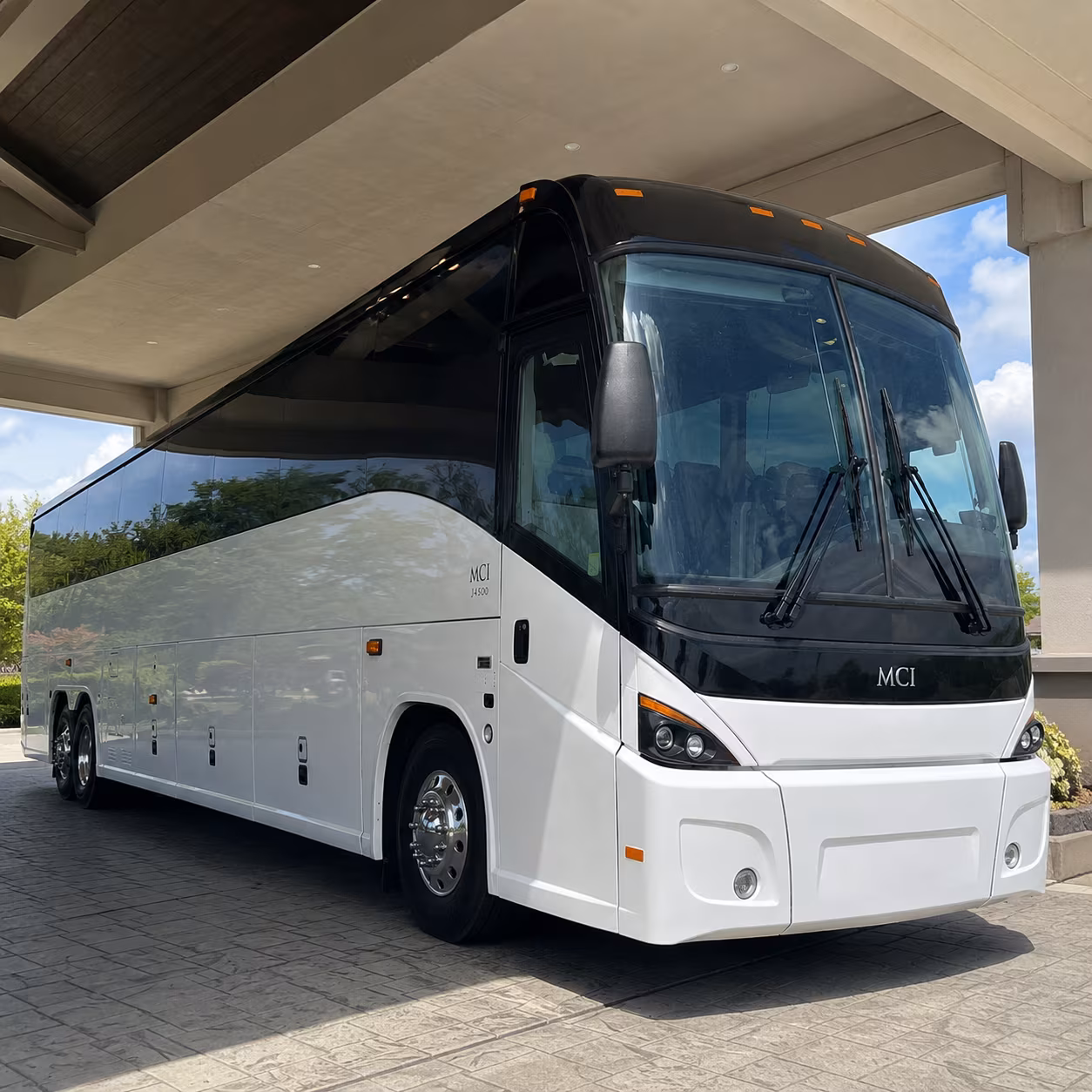 busrentalpontiac com can connect you to corporate shuttles for the auburn hills auto corridor