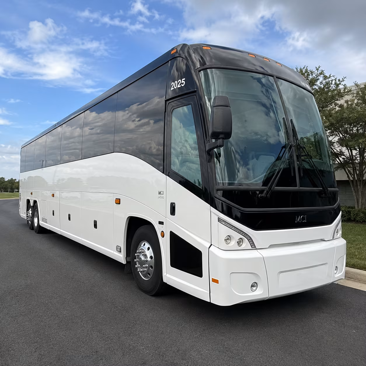 how the distance and duration of your trip affect charter bus rates in pontiac